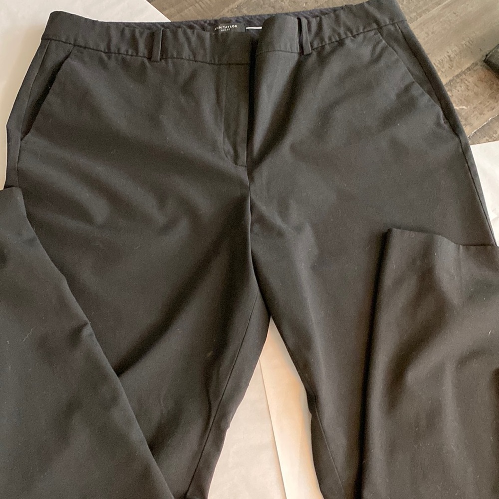 Ann Taylor, black professional pant, Size 16.